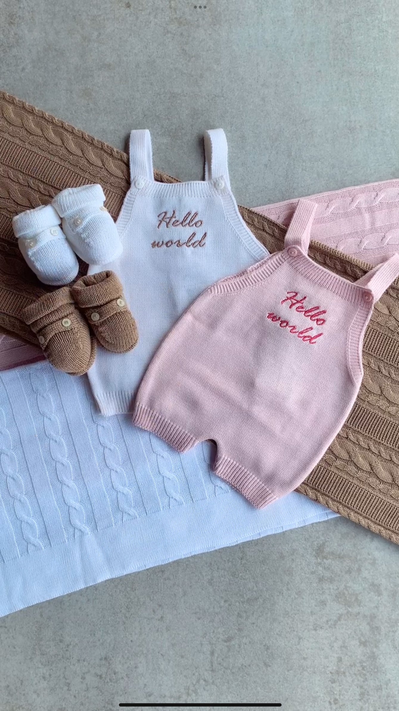 Baby Knit Shortall Hello World Light Pink